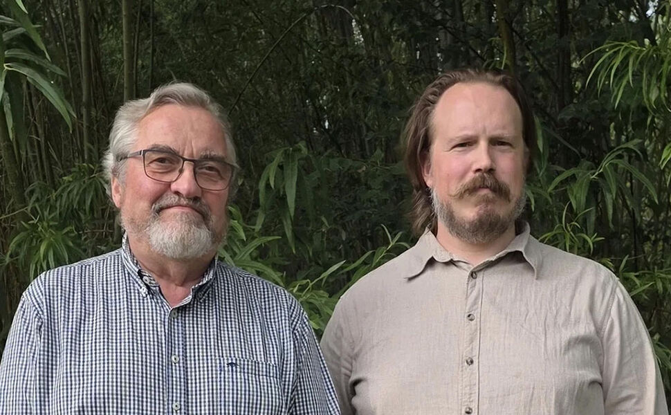 Erik Eid Hohle, grunnlegger og tidligere daglig leder, og Fredrik Andre Fongen, ny daglig leder ved Energigården. Foto: Energigården Erik Eid Hohle, grunnlegger og tidligere daglig leder, og Fredrik Andre Fongen, ny daglig leder ved Energigården. Foto: Energigården