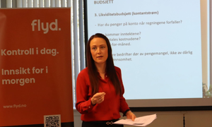 Dame som holder foredrag om etablererkurs