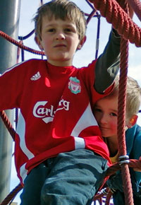 Carlsbergs sponsing av Liverpool er eksempel på markedsføring rettet mot barn og unge